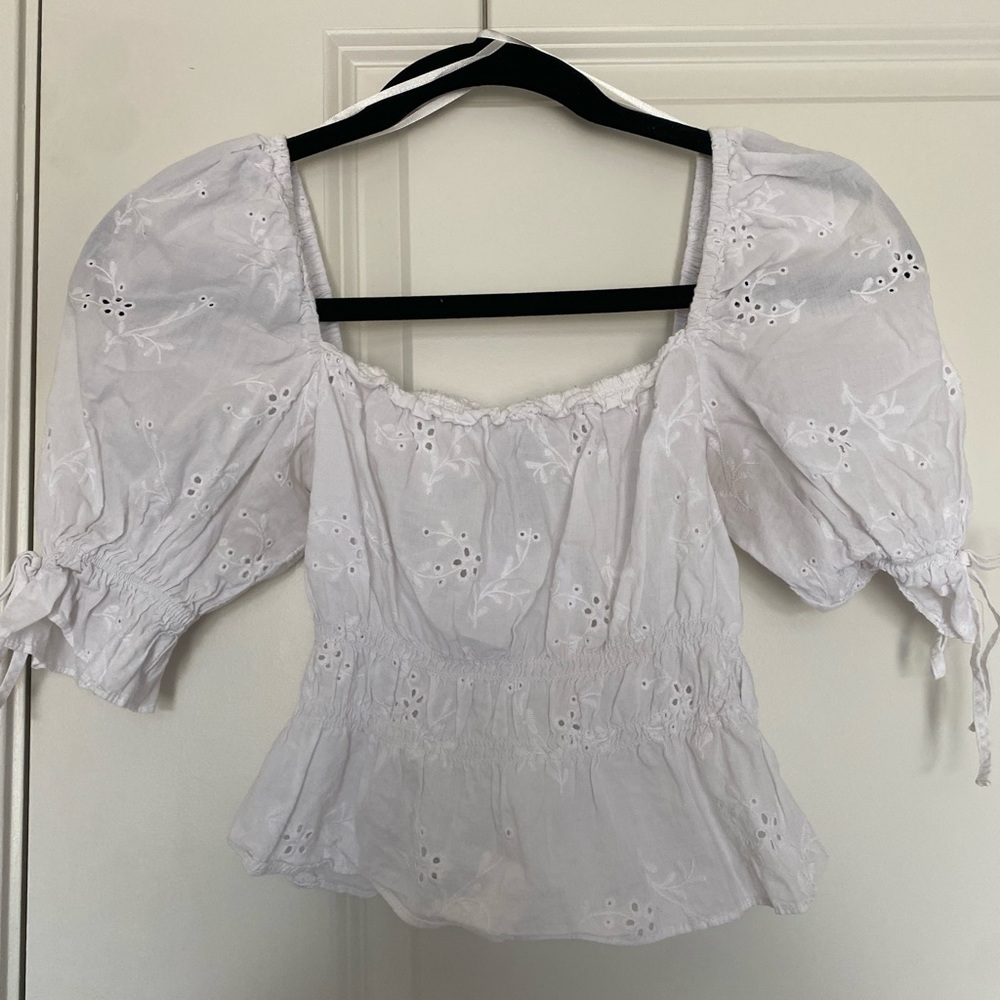 H&M white puff sleeve eyelet top